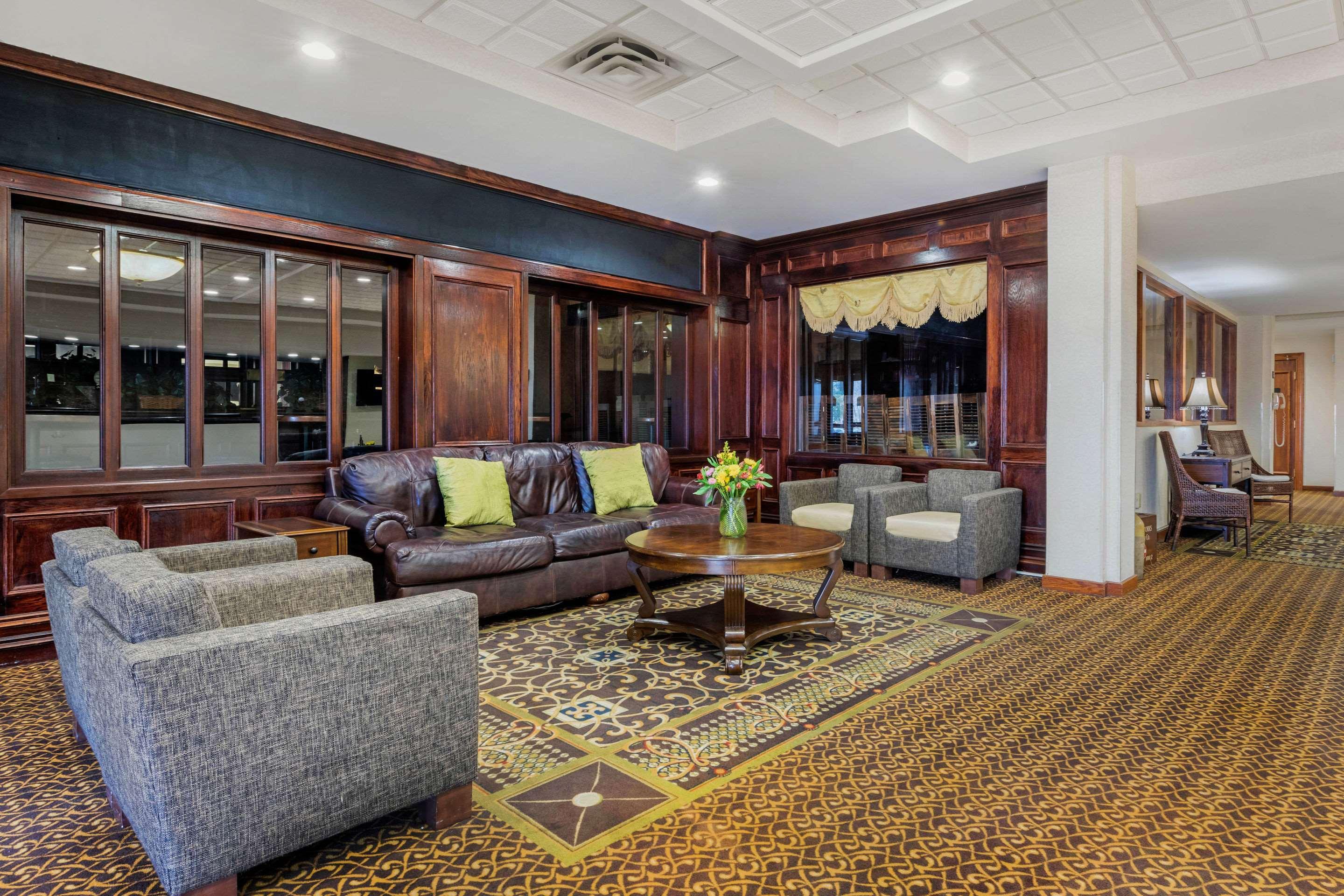 Clarion Hotel And Conference Center Harrisburg West Нью-Камберленд Екстер'єр фото